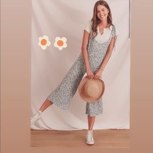 Breath of Youth Clothing “Mountains to Climb” Jumpsuit in light blue. Size: M 🌸